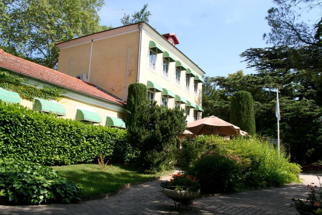 Le Cèdre De 4* Soyons