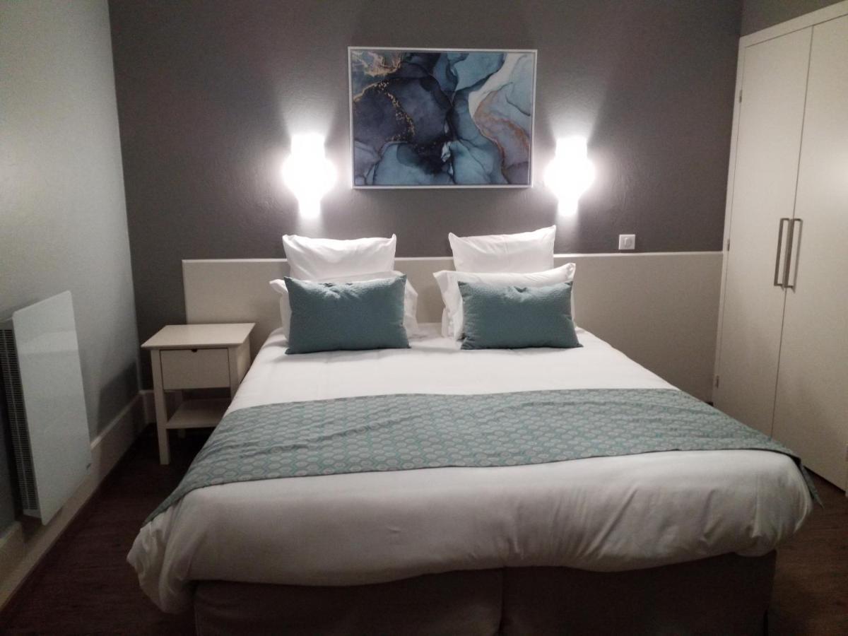 Le Cèdre De 4*
